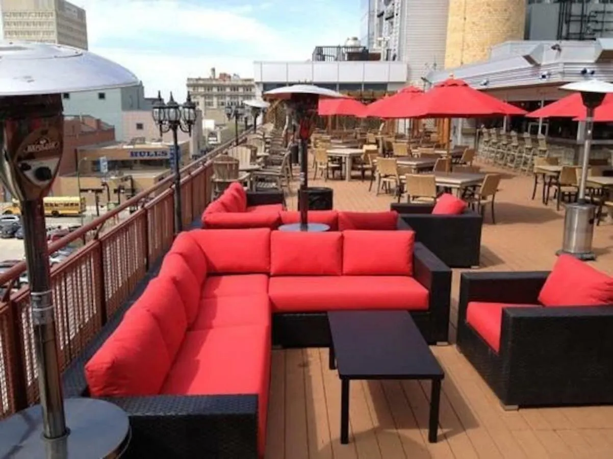 Apartment Premium Downtown Loft - W/Rooftop Patio, Gym & More Hotel Winnipeg